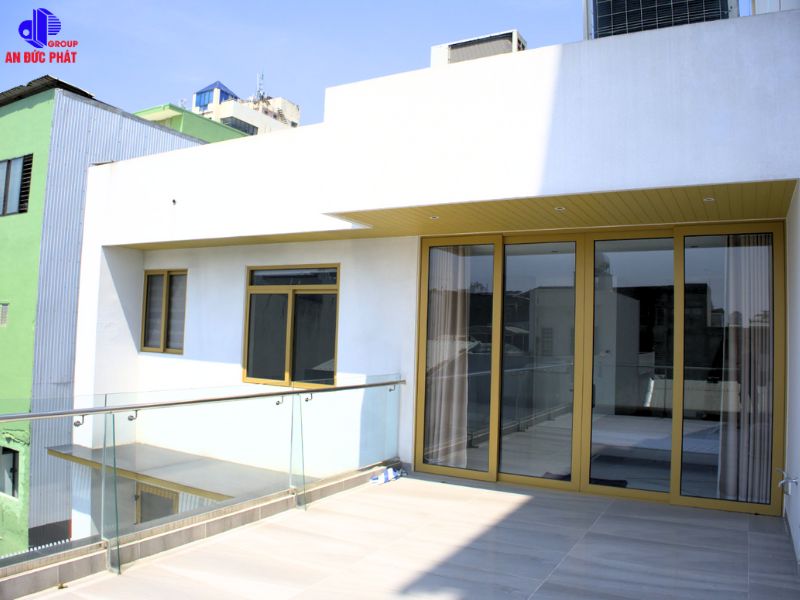 Cửa nhôm Xingfa phòng ngủ 