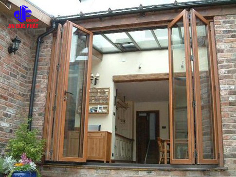 Cửa nhôm kính Xingfa vân gỗ có trọng lượng nhẹ hơn so với cửa gỗ - An Đức Phát Windows